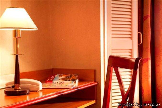 Eiffel Villa Garibaldi París Habitación foto